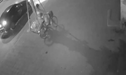 Công an truy tìm tài xế tông chết bà cụ đi xe đạp